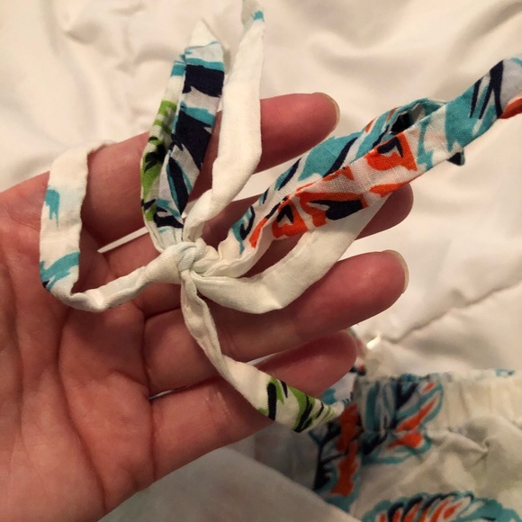 Cute keds crop tied top - Picture 2 of 6